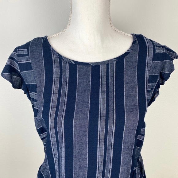 Fred David, Plus Size 2X Blouse Ruffle Sleeve Striped Navy Blue Gray EUC - Picture 2 of 9